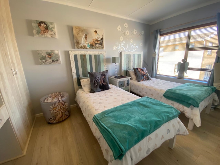 3 Bedroom Property for Sale in Menkenkop Western Cape